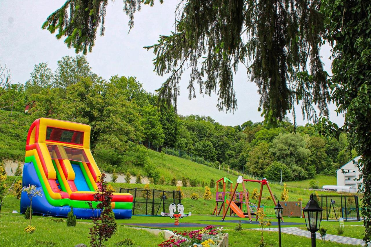 Hotel & Restoran Dvorac Gjalski Zabok Kültér fotó