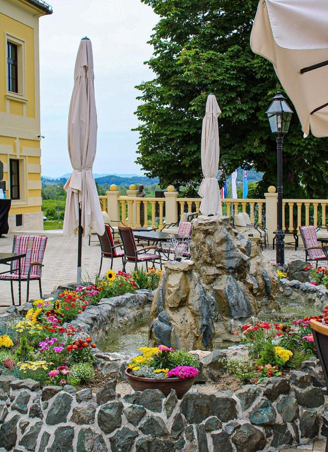 Hotel & Restoran Dvorac Gjalski Zabok Kültér fotó