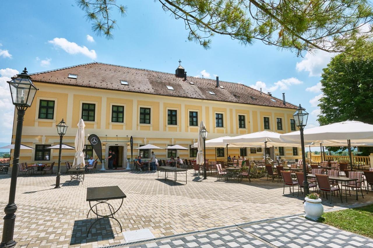 Hotel & Restoran Dvorac Gjalski Zabok Kültér fotó